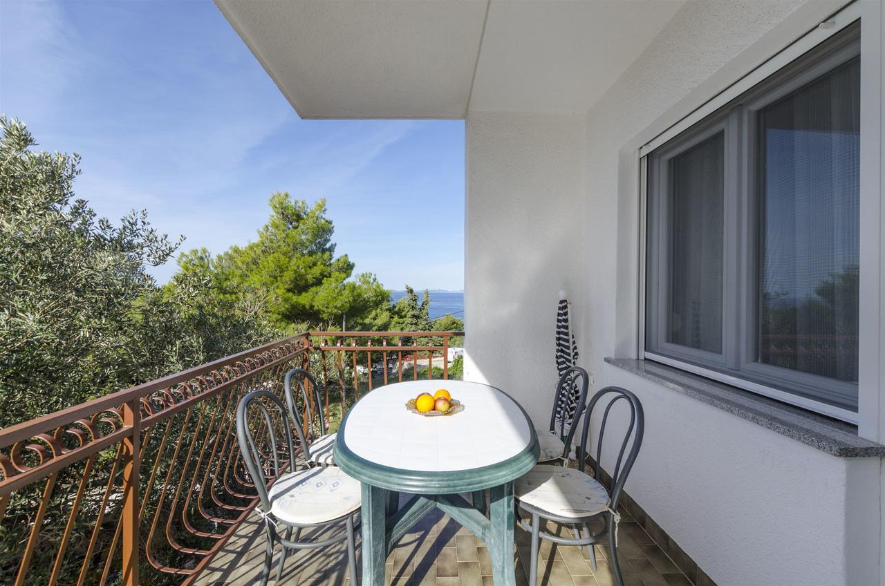 Apartments Karmela Primosten Exterior photo
