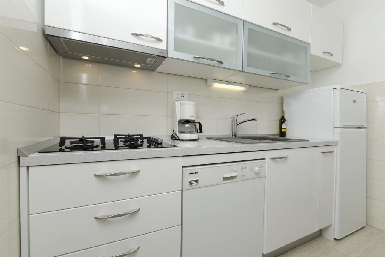 Apartments Karmela Primosten Exterior photo