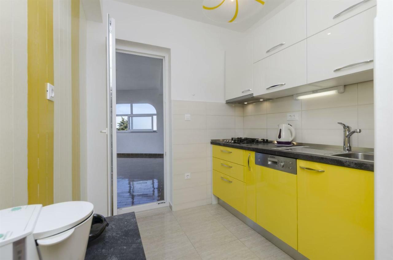 Apartments Karmela Primosten Exterior photo